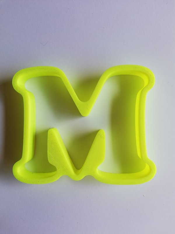 Cortador de galletas letra "M"
